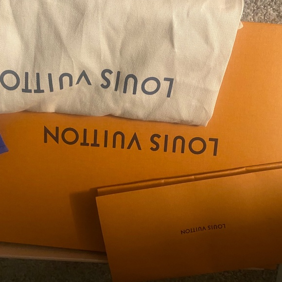 Louis Vuitton-Frontrow Sneaker - Picture 5 of 5